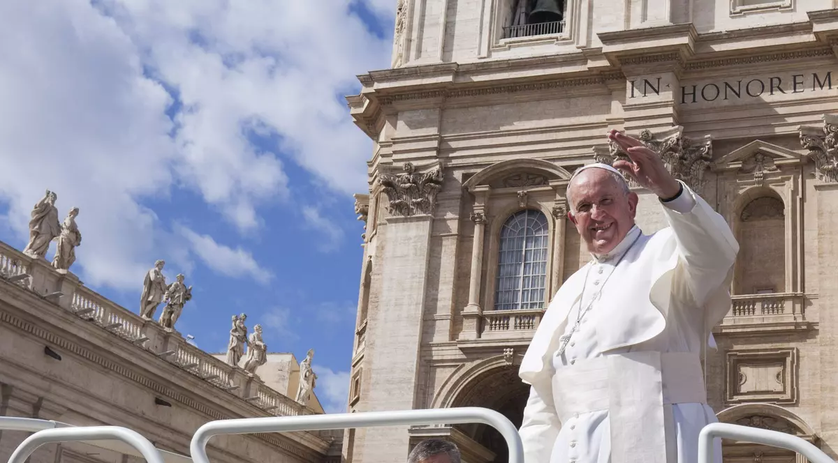 Papa Francisc a murit