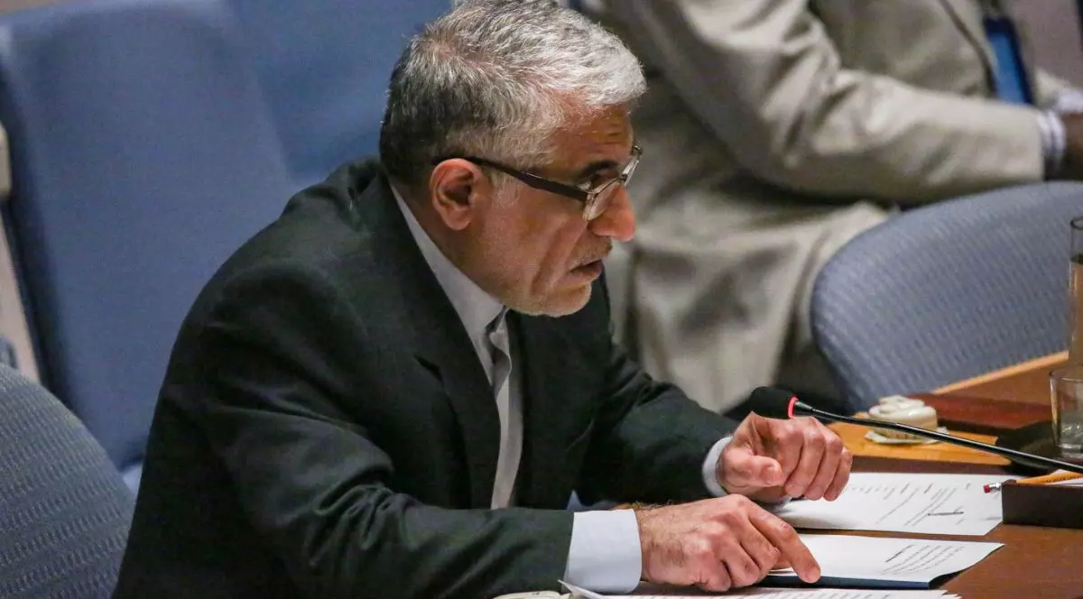 Reprezentantul permanent al Republicii Iran la ONU, AMIR SAEED IRAVANI, vorbește în timpul unei reuniuni a Consiliului de Securitate, 17 decembrie 2024