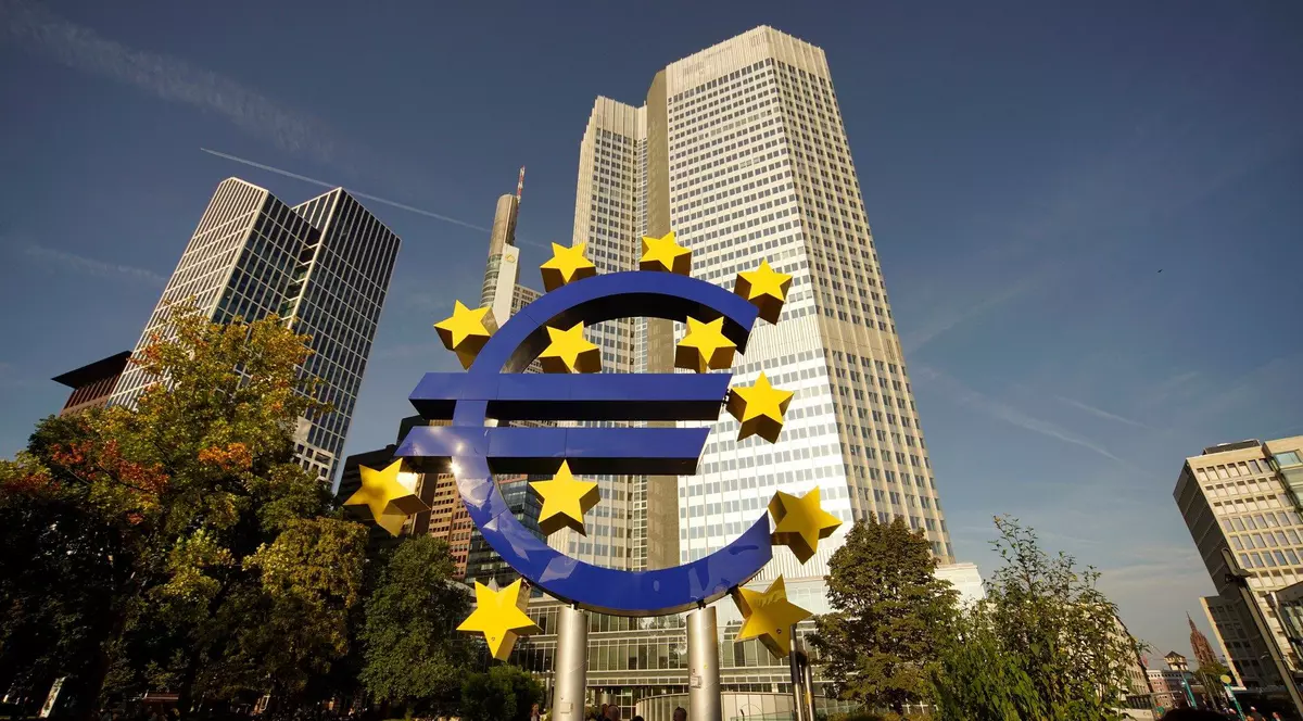 Sediul Băncii Centrale Europene (BCE) din centrul orașului Frankfurt