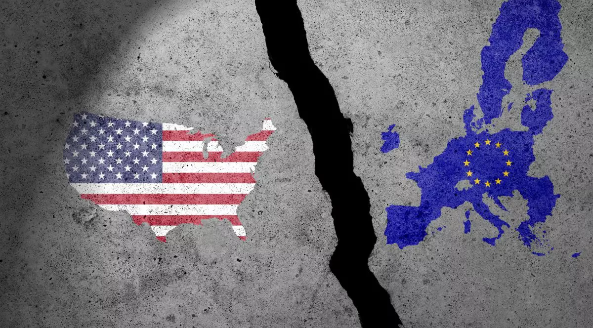 Imagine ilustrativă reprezentând ruptura dintre SUA lui Donald Trump și UE Foto: Profimedia