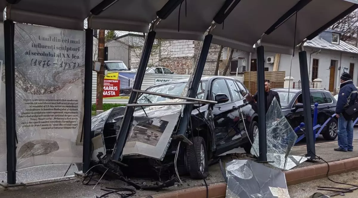 accident calea șerban vodă refugiu tramvai