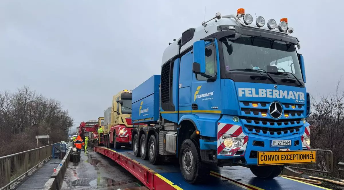 convoi agabaritic care traversează România