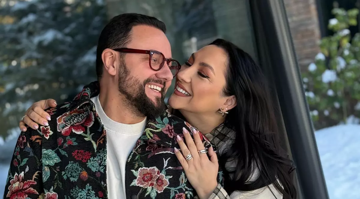 VIDEO Noi imagini din casa Andrei și a lui Cătălin Măruță. Cum arată bucătăria și piscina din curtea din spate. Cei doi au investit o avere în locuința lor