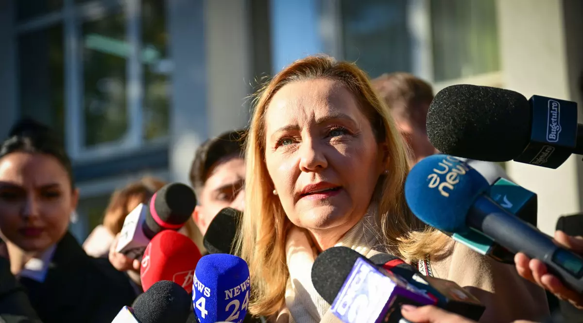 Lasconi spune că renunță la prezidențiale dacă PSD îl susține pe Bolojan, iar Ciolacu demisionează dacă USR îl susţine pe Crin Antonescu