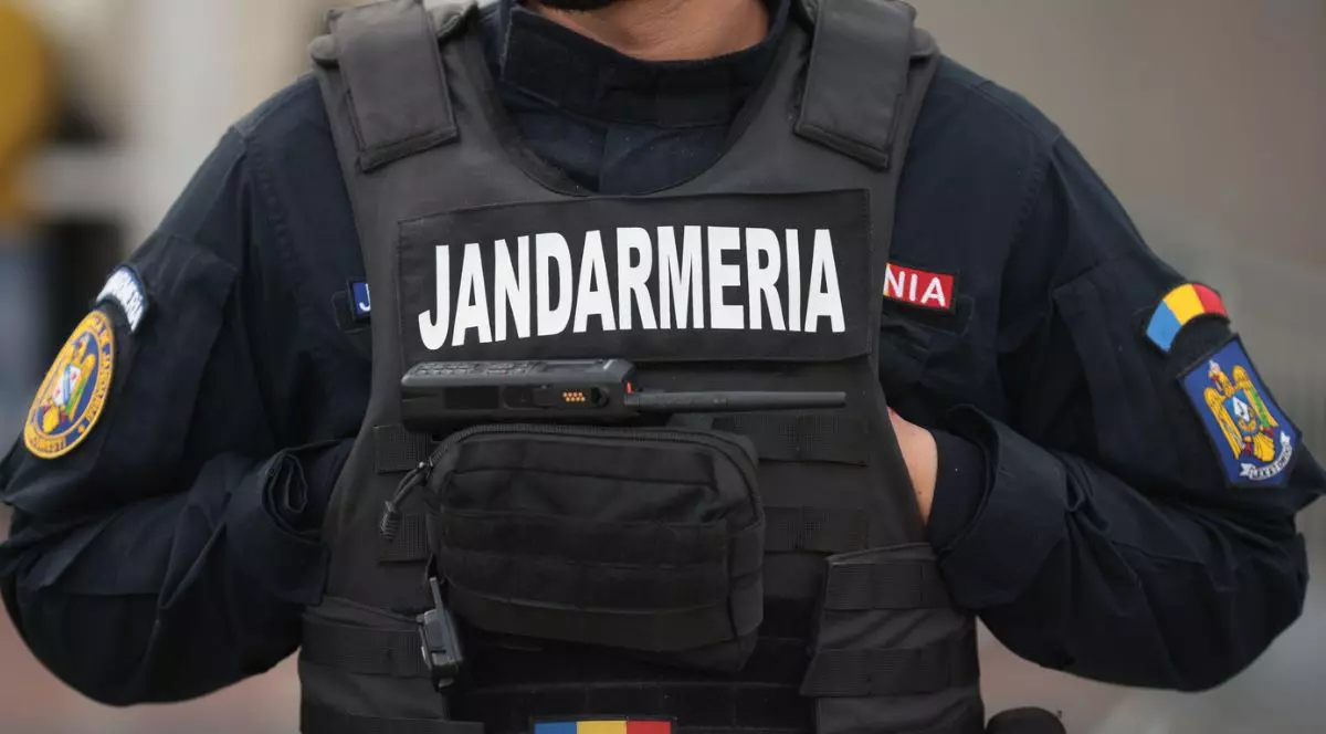 jandarm cu vestă antiglonț