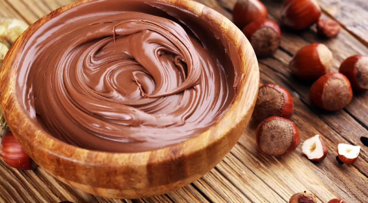 "Nutella de casă" - reţete de cremă de ciocolată cu alune
