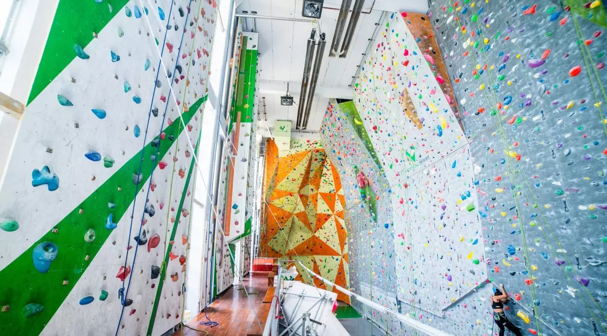 Psihologia fricii în escaladă – cum să-ți învingi teama de cădere