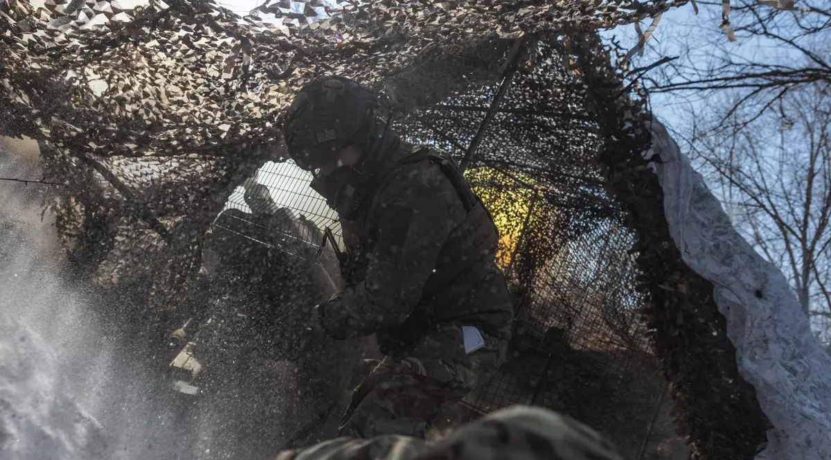 Soldat ucrainean surprins în direcția Pokrovsk, Ucraina, pe 26 februarie 2025.