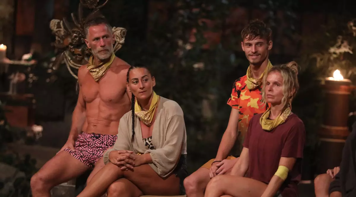 Survivor Romania - Roxana Chiperi îl atacă pe Bitză