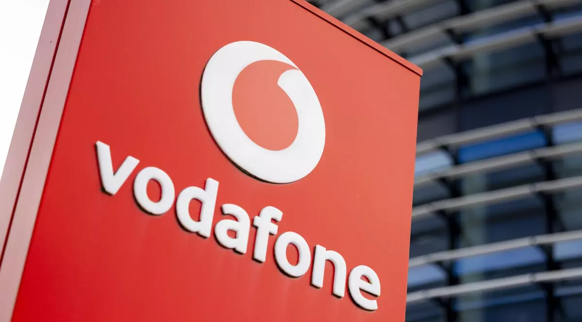 panou cu sigla Vodafone.