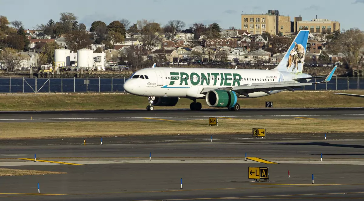 Poză cu un avion al companiei aeriene Frontier Airlines
