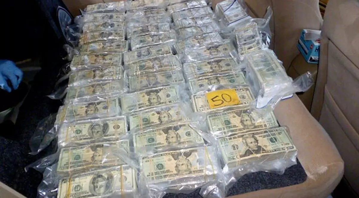 175.000 de dolari bani cash nedeclarați, confiscați de la români în Spania