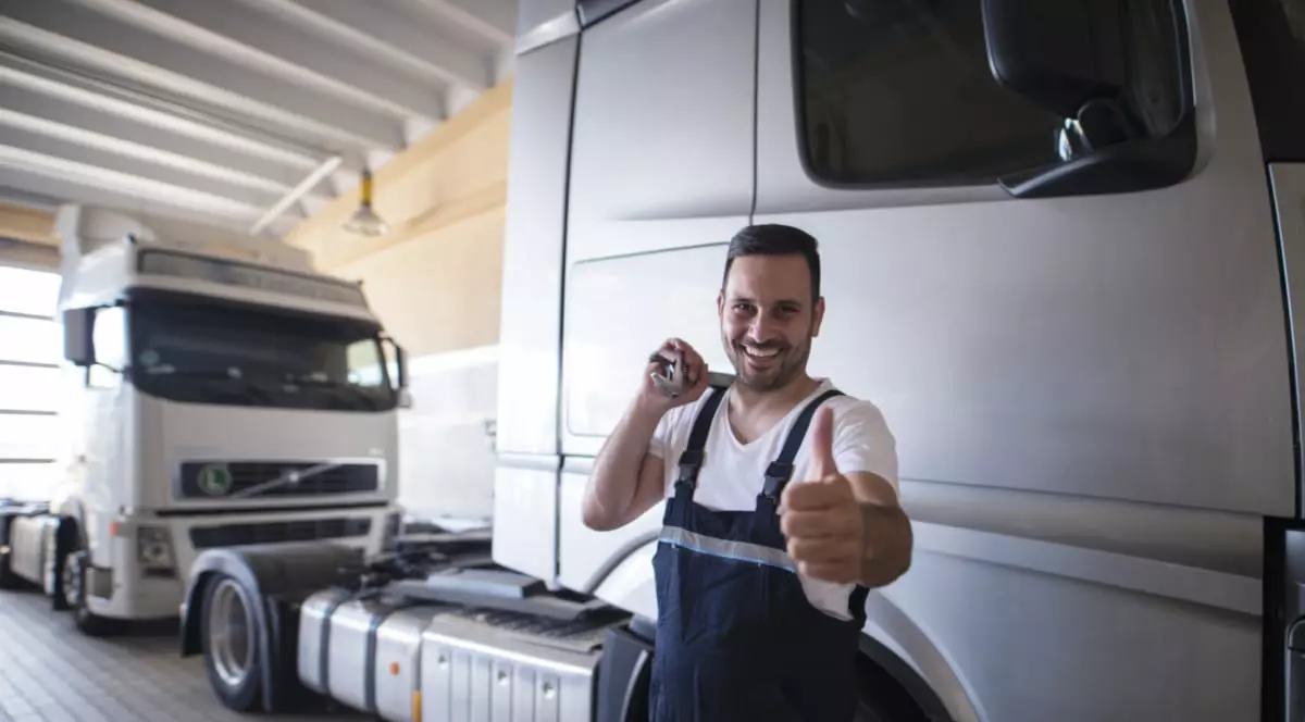 Cum găsești piesa potrivită pentru camionul tău într-un parc de dezmembrări?