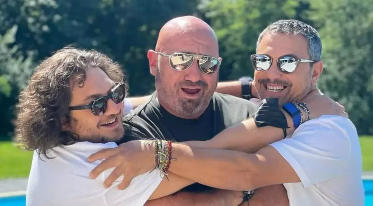Florin Dumitrescu (stânga), Cătălin Scărlătescu (în centru) și Sorin Bontea (dreapta)