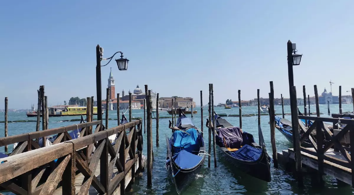 Gondolele din Veneția, iunie 2024