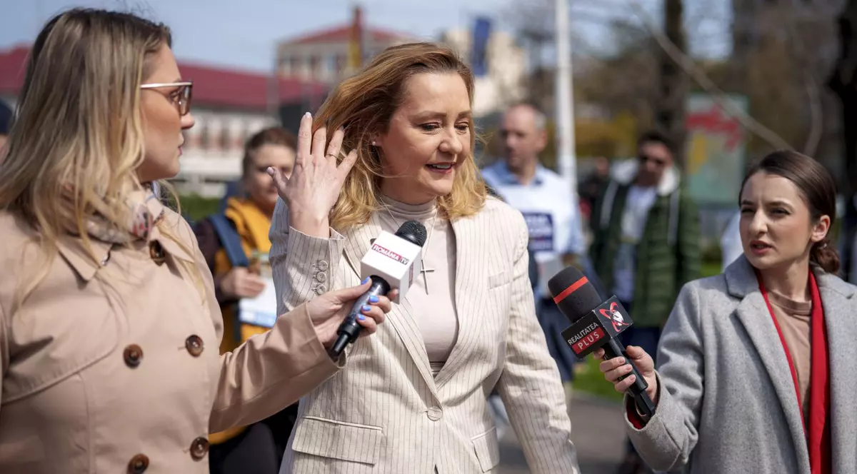 Noi înregistrări din ședințele USR. Cine a făcut-o pe Elena Lasconi „dictator”, motiv pentru care a cerut închiderea microfoanelor contestatarilor