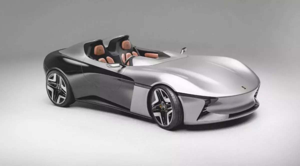 prototip masina electrica sport de culoare gri