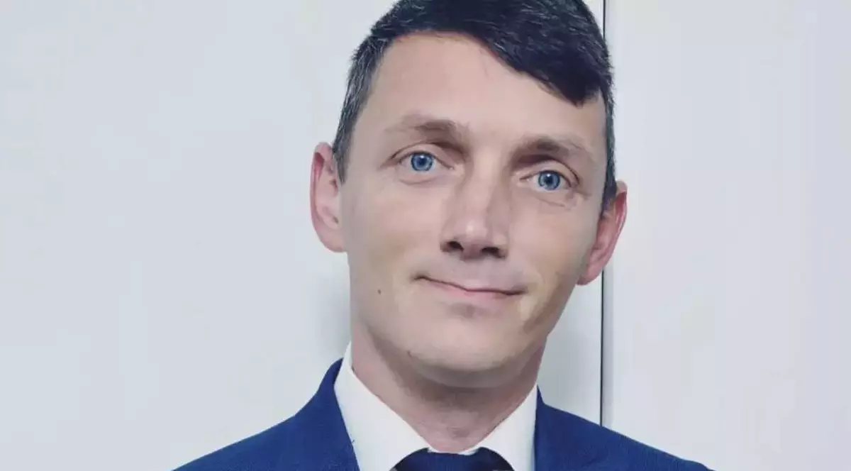 VIDEO Senatorul POT Paul-Ciprian Pintea a scris în CV că urmează cursurile unui site de matrimoniale