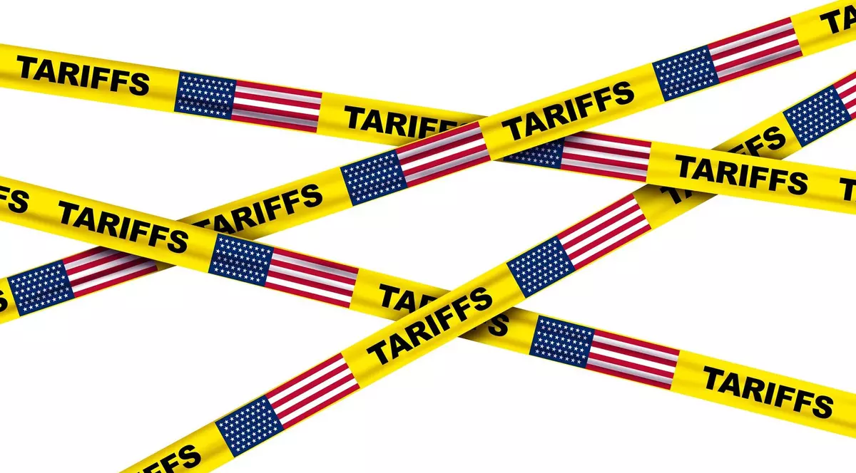 Benzi galbene cu steagul SUA și „tarife”