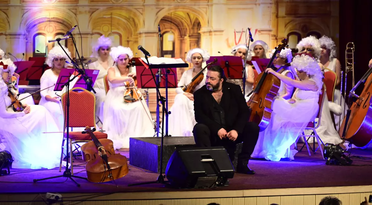 Naistul Damian Drăghici invitat alături de White Symphony Orchestra în concertul „Danke Johann Strauss 200”  din 29 aprilie de la Sala Palatului