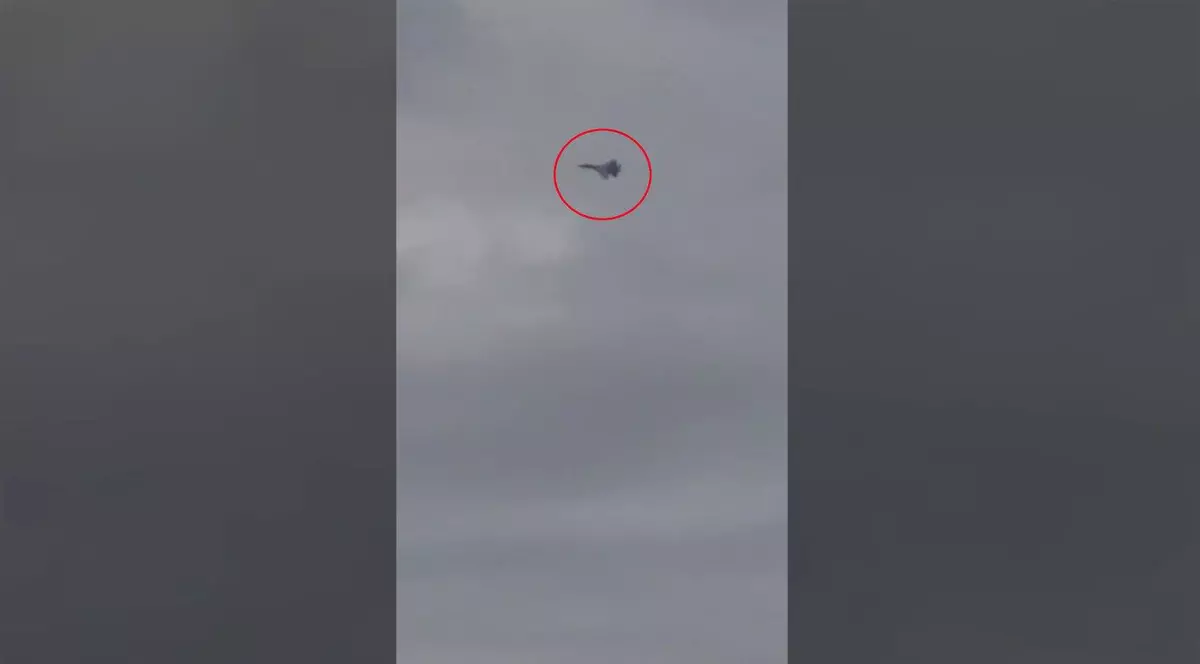 Avion Su-35 trimis de ruși pentru a proteja un petrolier din flota fantomă a Kremlinului Foto: Profimedia