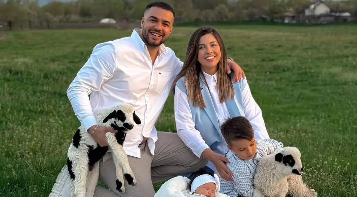 Culiță Sterp alături de famila lui