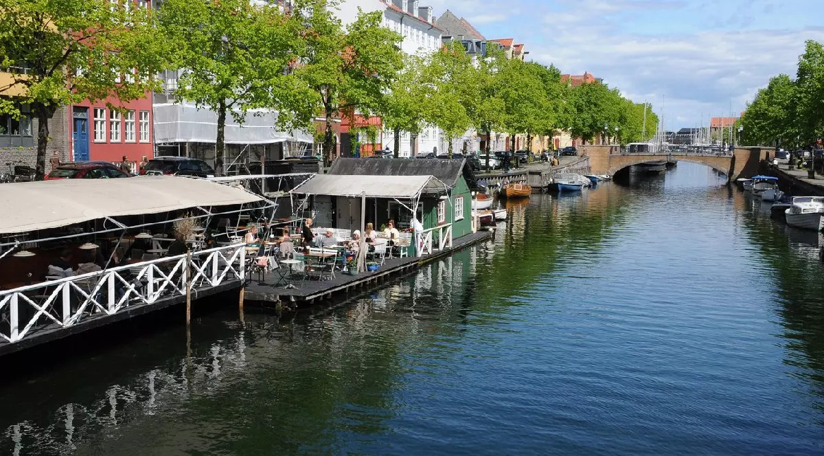 Vedere a canalului christianshavn pe christianshavn amager copenhagen denmark