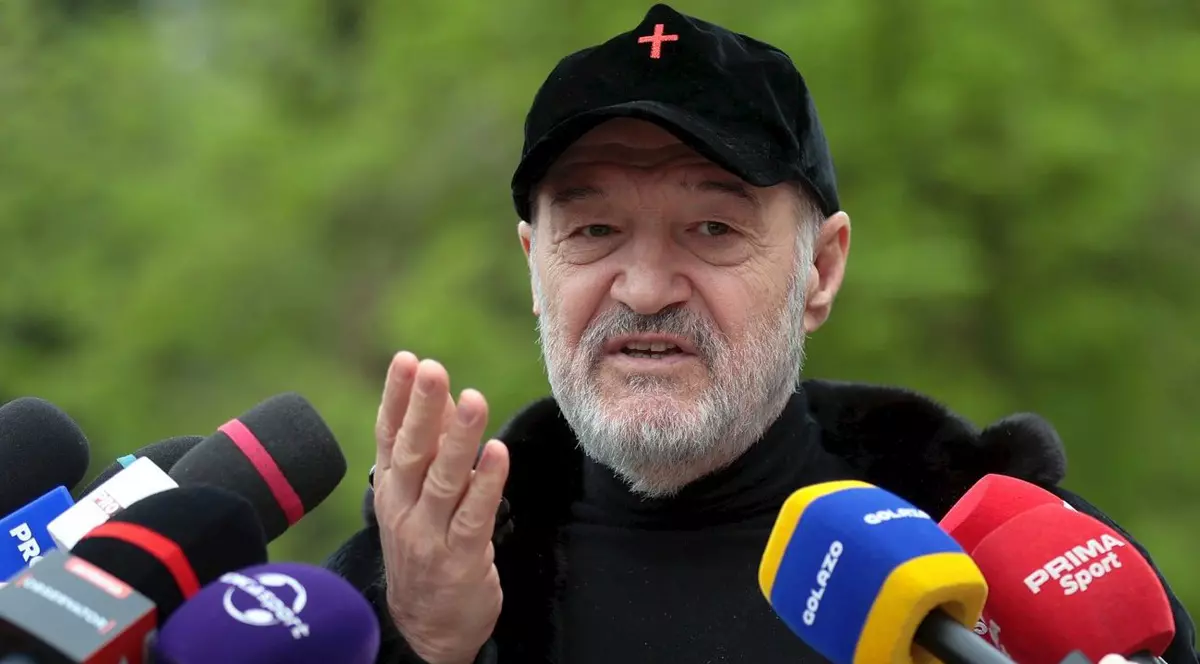 Gigi Becali l-a susținut pe George Simion la alegerile prezidențiale