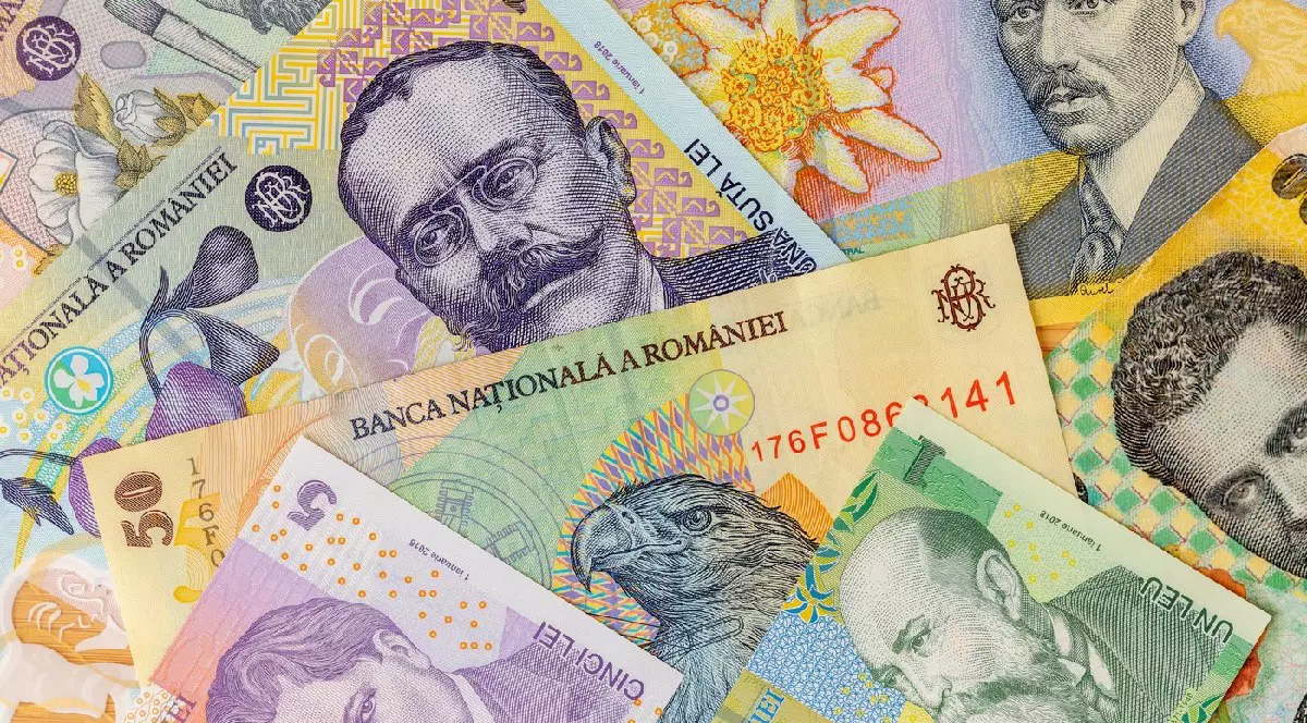 Diverse banconte : 100 lei, 50 lei, 10 lei, 5 lei, 1 leu