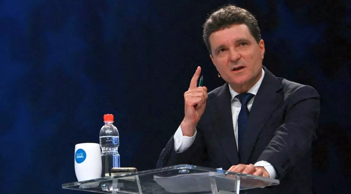 Nicușor Dan spune că nivelul învățământului din România este foarte scăzut