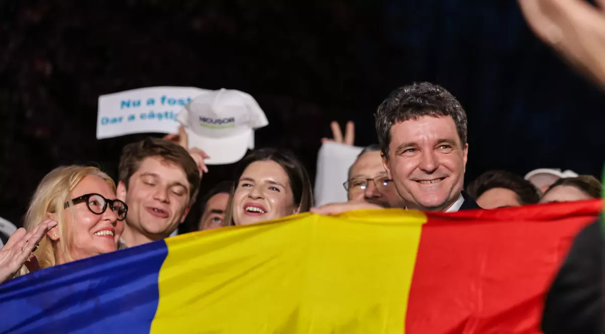Filmul unei victorii: tensiunea trăită de echipa lui Nicușor Dan în ultimele ore din ziua alegerilor. „Bă, ce ne facem la Primărie?” REPORTAJ