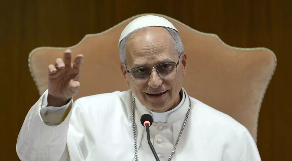 Papa Leon al XIV-lea, la prima întâlnire cu cardinalii Foto: Profimedia