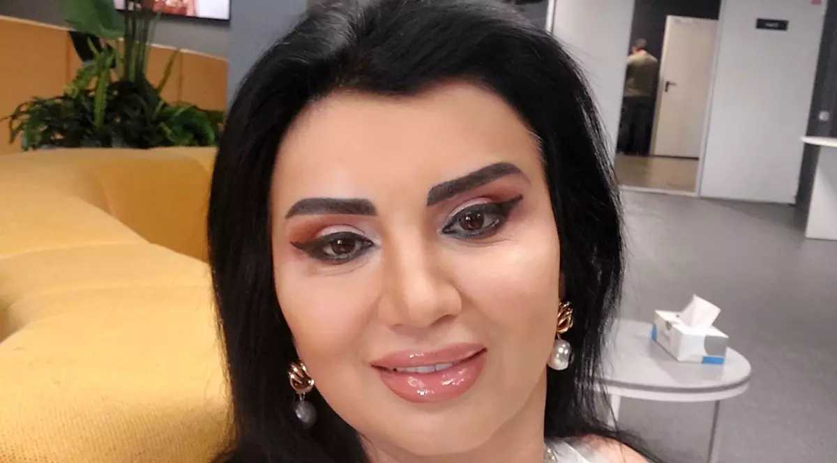 Scrisoarea emoționantă a Adrianei Bahmuțeanu pentru fiul ei: „Dacă te-ai întrebat vreodată de ce nu am fost la ziua ta, e pentru că nu aveam voie”