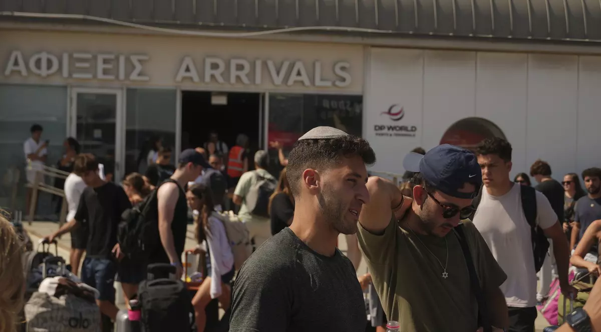 Cipru, un punct important de tranzit pentru israelienii care fug de război Foto: Profimedia