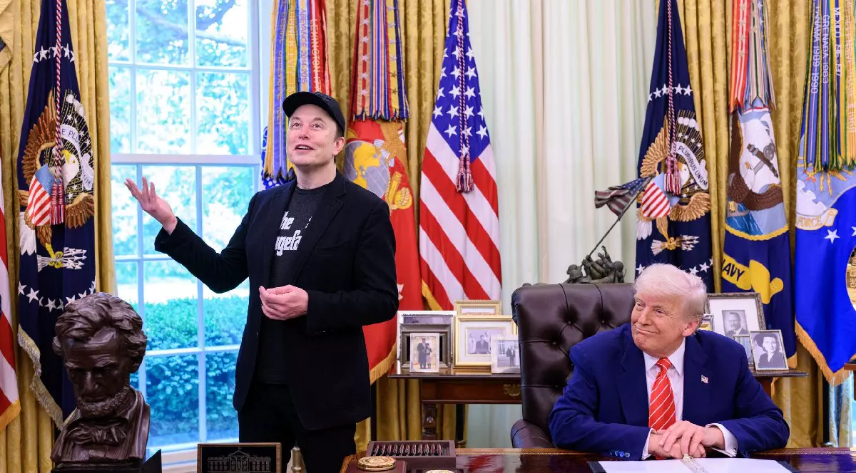 Washington, District of Columbia, SUA: Președintele Donald Trump participă la o conferință de presă cu consilierul DOGE Elon Musk, vineri, 30 mai 2025, în Biroul Oval.