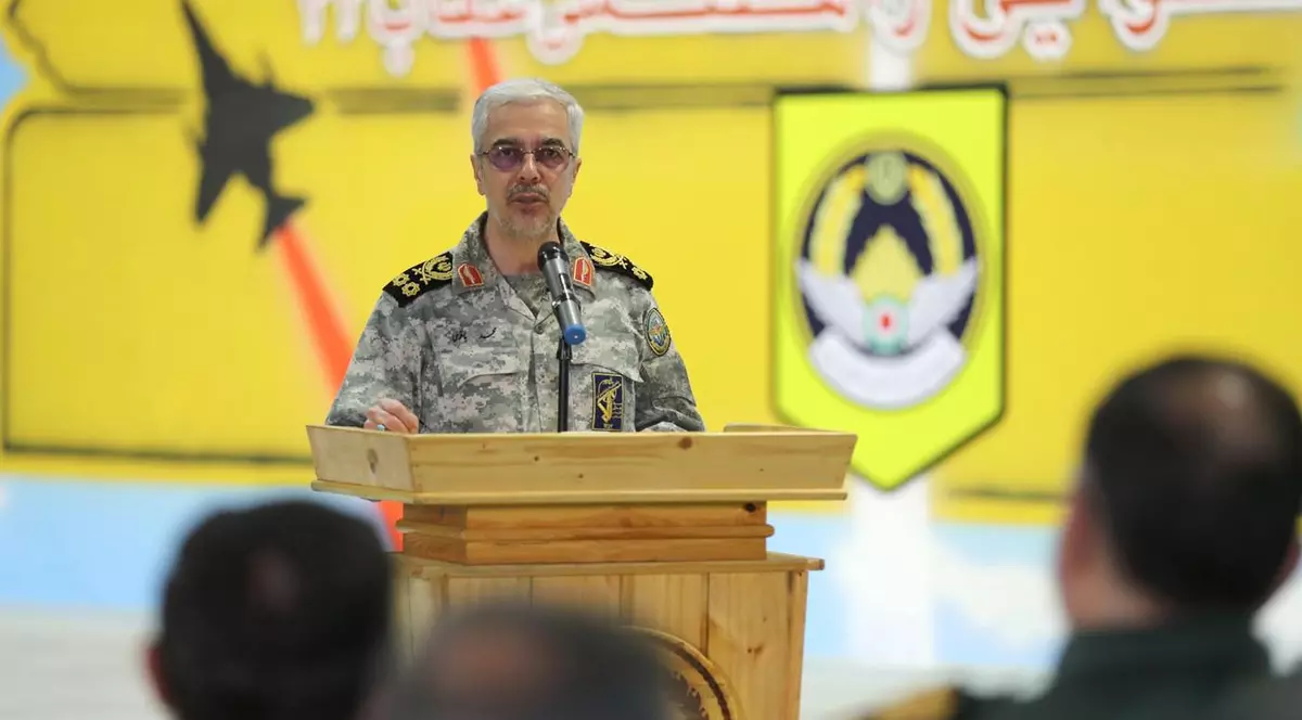 Generalul Mohammad Bagheri vorbește în fața unor soldați israelieni Foto: Profimedia