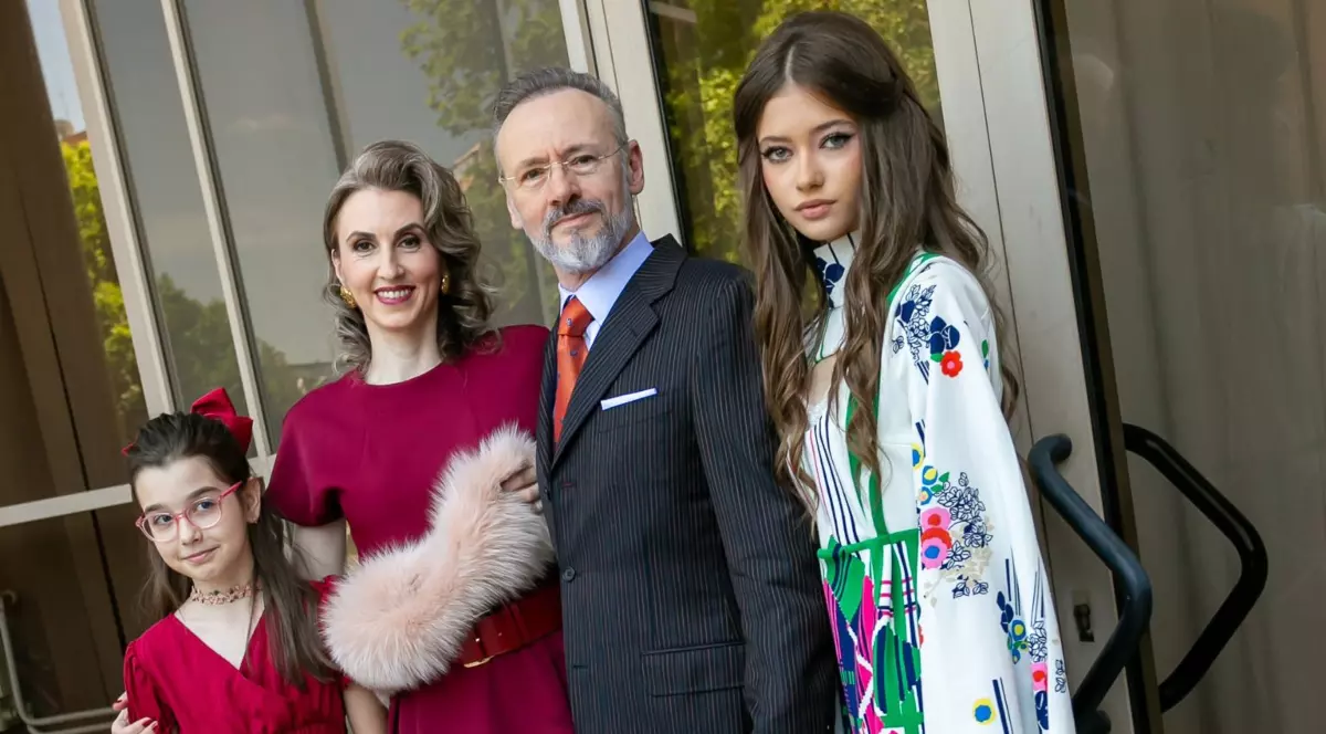 Mihai Albu și familia sa FOTO: Silviu Covaci