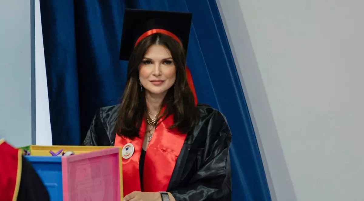 Monica Bîrlădeanu a terminat Facultatea de Psihologie