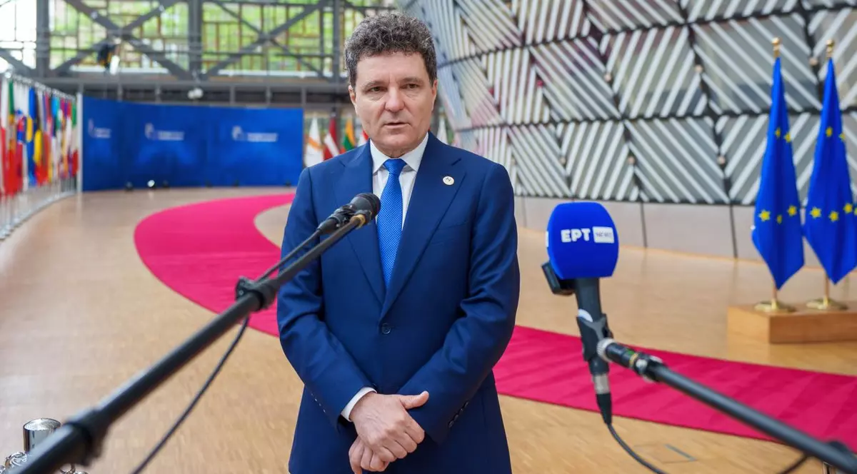 Nicușor Dan vorbește cu presa la Consiliul European de la Bruxelles