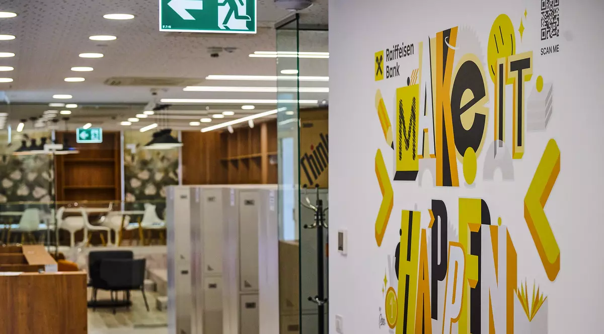 Raiffeisen Bank România contribuie la modernizarea spațiilor multifuncționale pentru studenții din Iași și din alte 7 centre universitare din țară