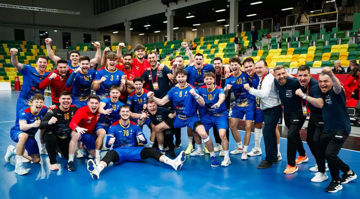 Naționala masculină de tineret a câștigat primele două meciuri din grupă la Campionatul Mondial de handbal U21 din Polonia și s-a calificat în faza a doua