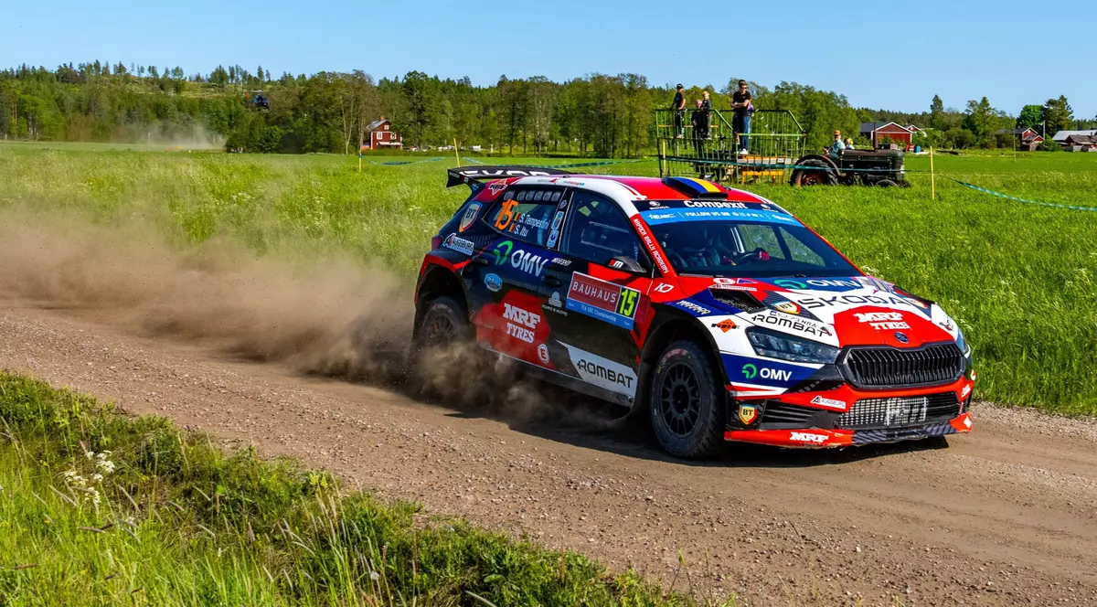 masina de curse a pilotului Simone Tempestini