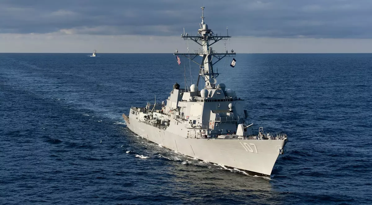 Imagine cu distrugătorul USS Gravely