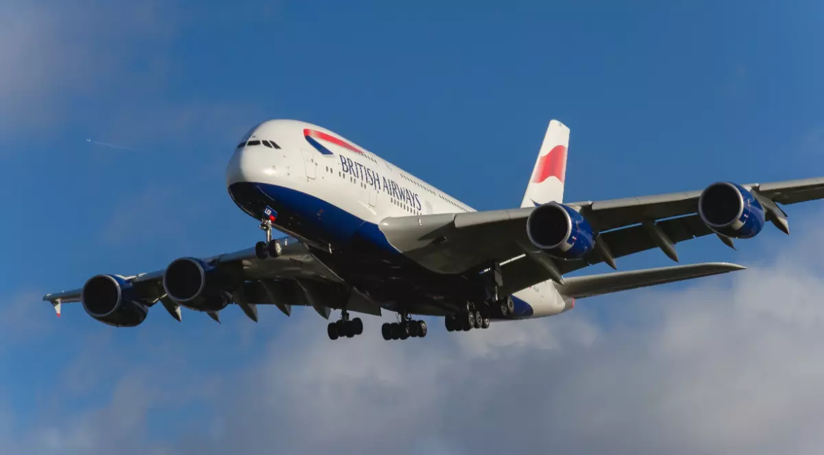 Un avion British Airways în timpul zborului