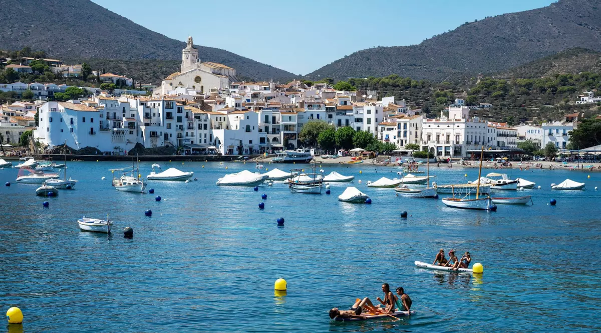 Satul mediteranean care i-a impresionat pe Salvador Dali, Picasso și Garcia Marquez