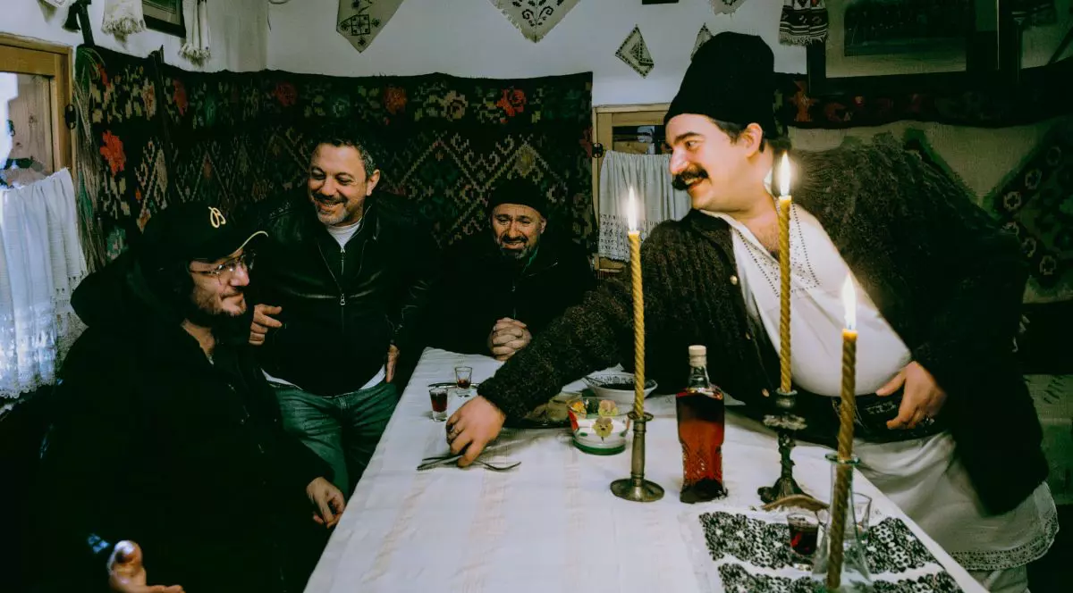 Florin Dumitrescu, Sorin Bontea și Cătălin Scărlătescu, noapte bizară în show-ul „Pe drumul gustului”