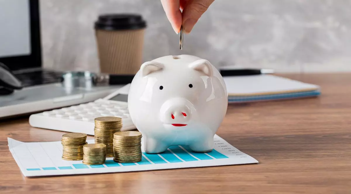 Cum să economisești bani chiar și cu un venit mic