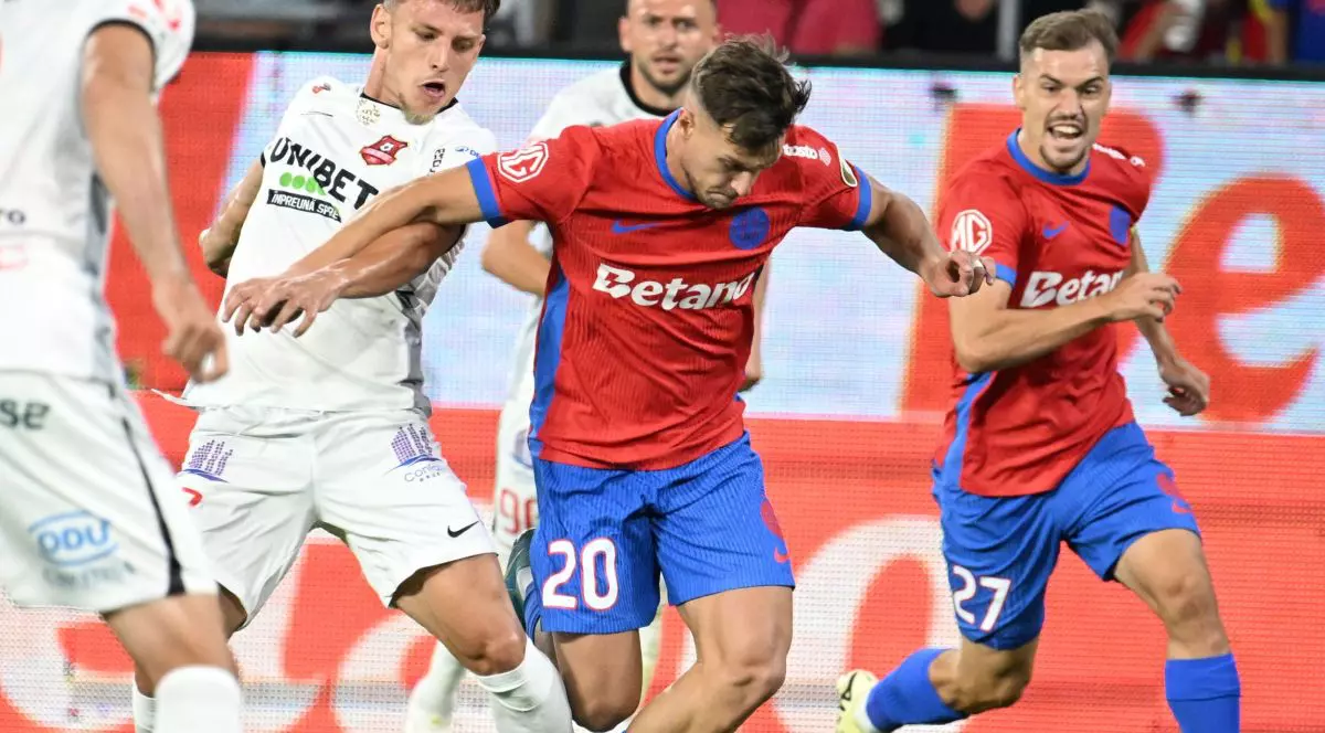 Constantin Dragos Albu, Dennis Politic, Darius Dumitru Olaru si Ionut Stoica in meciul dintre FCSB si FC Hermannstadt, contand pentru Superliga Superbet, desfasurat pe Stadionul Steaua-Ghencea din Bucuresti, sambata 12 iulie 2025. © FOTO:Razvan Pasarica/SPORT PICTURES