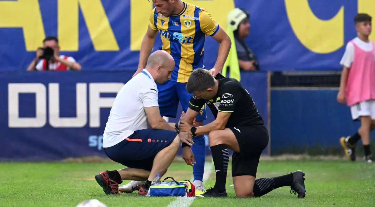 Asistentul George Duță a ajuns de la meci la spital. Foto: frf.ro