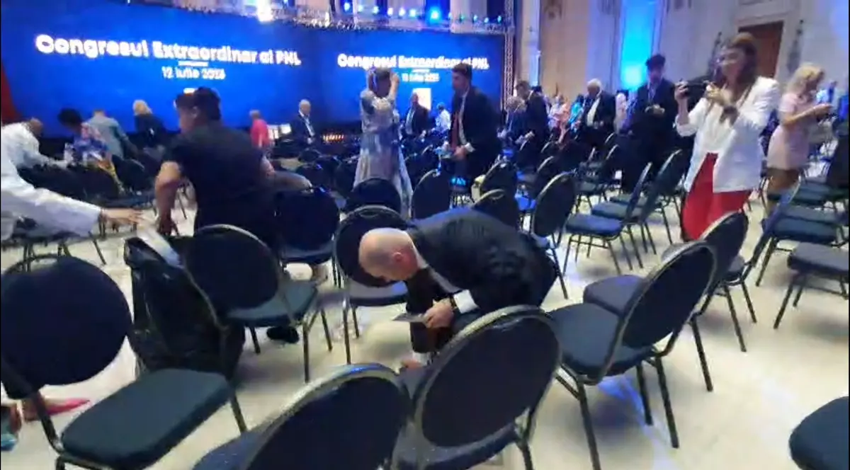 Ilie Bolojan, surprins când făcea curățenie în Palatul Parlamentului